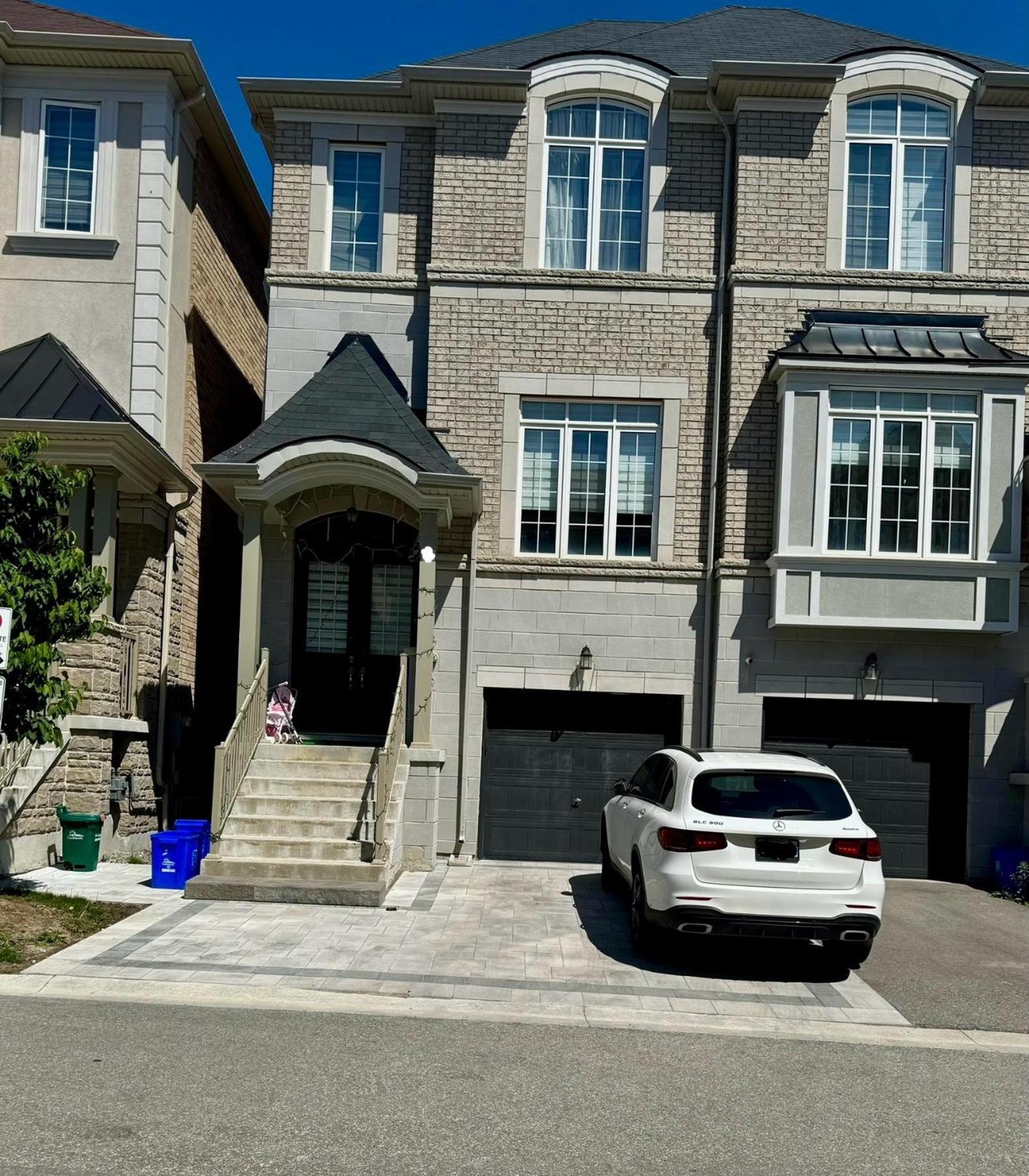 2 Bedroom With 2 Ensuites Unit In ريتشموند هيل المظهر الخارجي الصورة